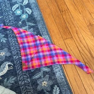 Foggy dog excellent unused condition size medium scarf plaid